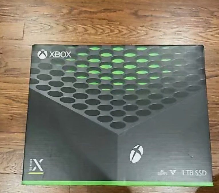 Xbox Series X 1tb With Games And controllers And Headphones