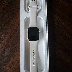 White Apple Watch Series 9