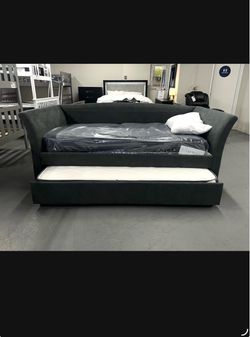 Charcoal Gray Daybed with Trundle
