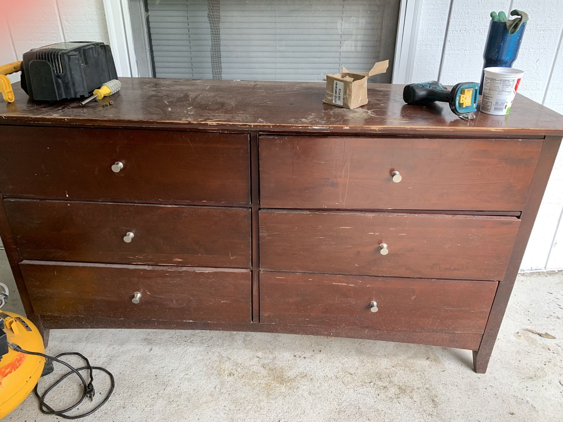 Dresser