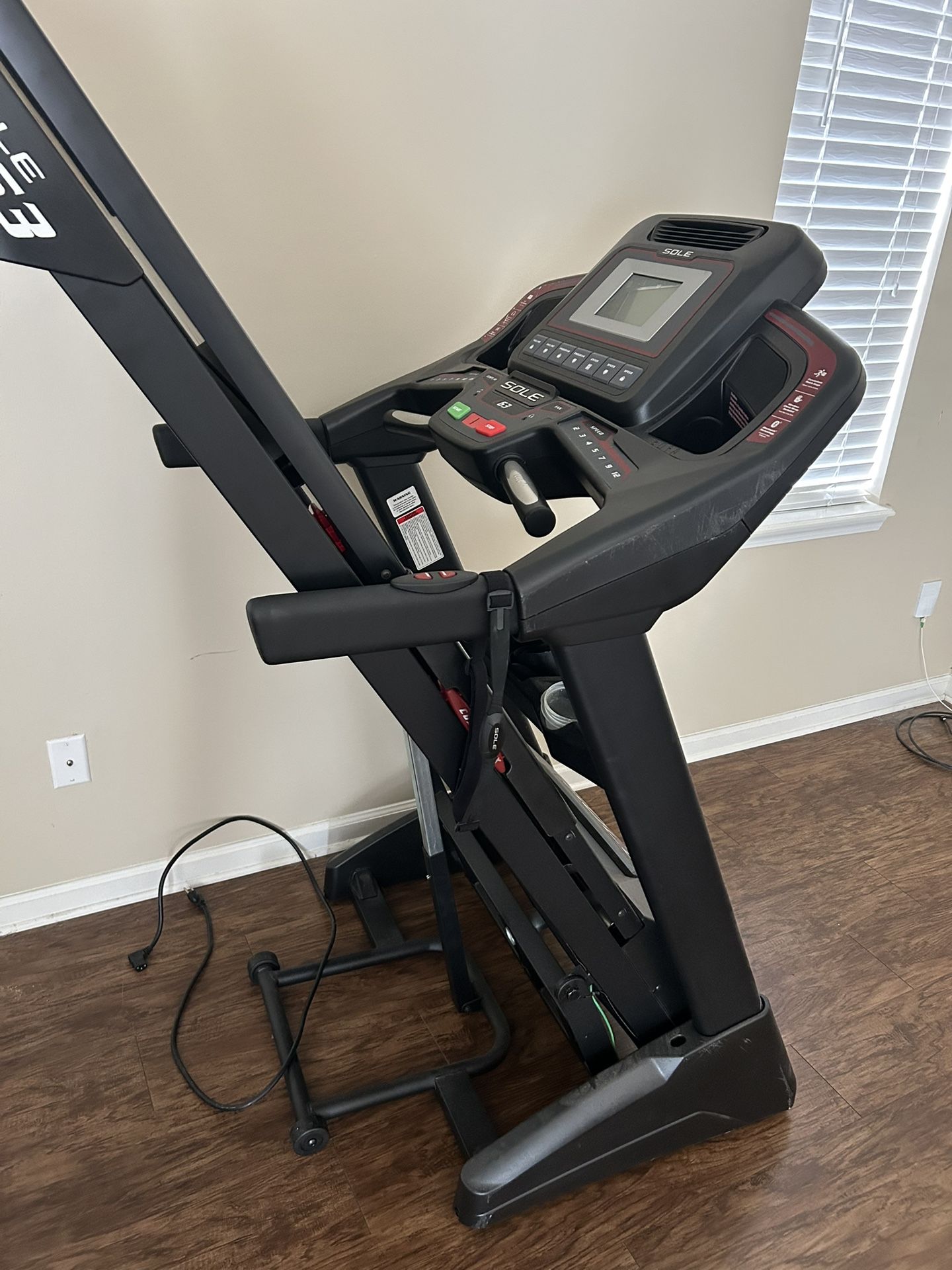Treadmill | Screen Is Broken But Can Be Fixed