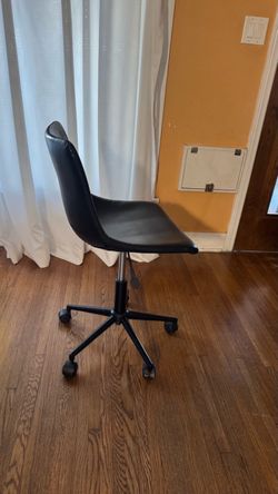 Desk chair