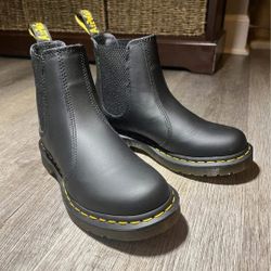 Woman's Dr. Martens Chelsea Boots