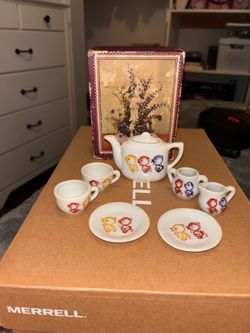 Japanese mini porcelain tea set