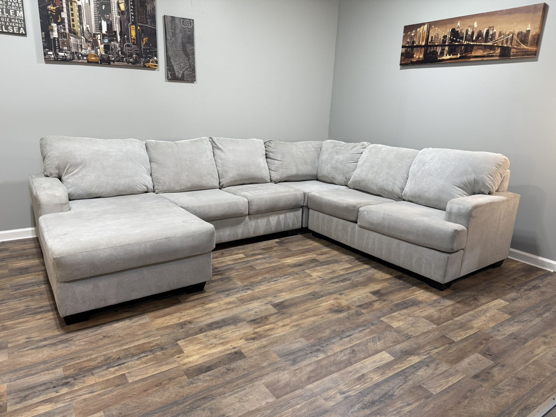 (Free Delivery!!) Ashley's Large Sectional