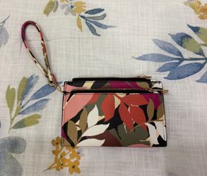 Women’s wristlet