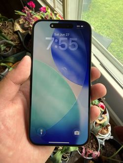 iPhone 15 pro 128gb CARRIER UNLOCKED