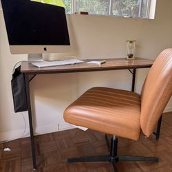 Modern Wood Desk – Perfect Home Office Desk – $40 (Must Go Fast)
