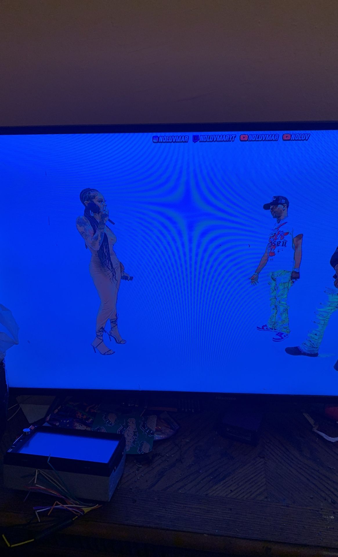 Roku Tv 40 In With Speakers