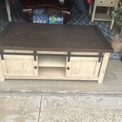 Farmhouse Coffee and End Table