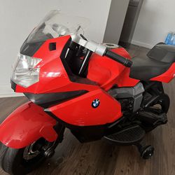 BMW electric motorcycle works normally