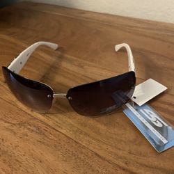 Women’s Sunglasses Brand New Only 20.00