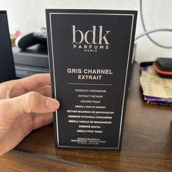 BDK Gris Charnel Extrait