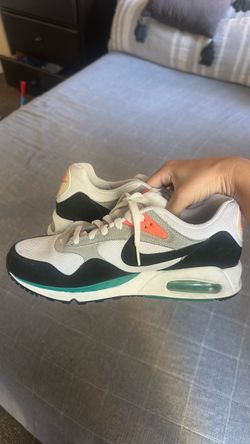 Size 9 women Nikes