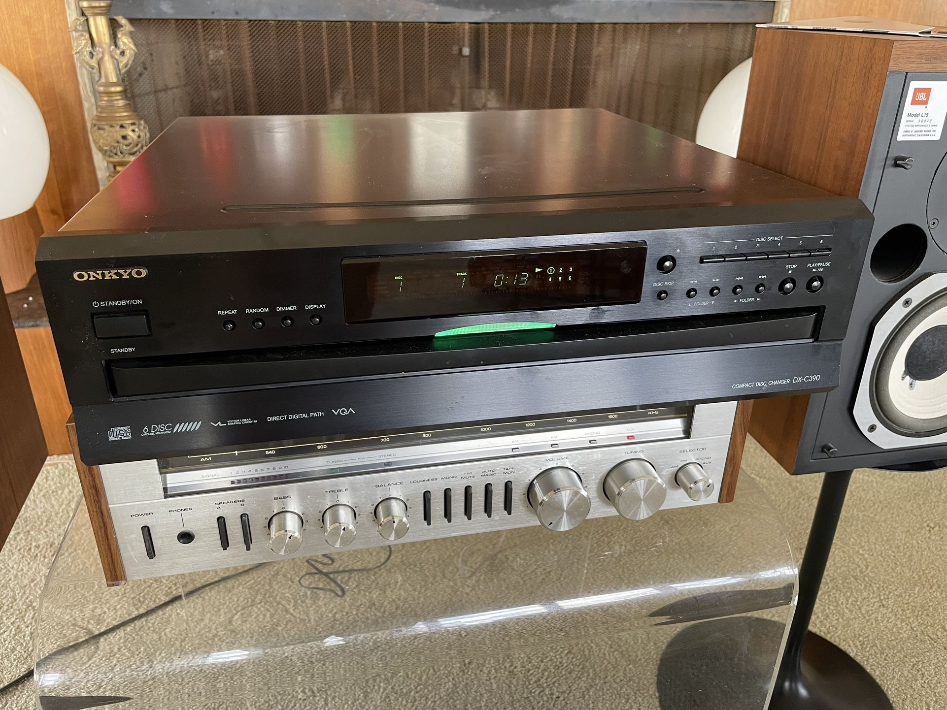 CD compact disc changer Onkyo dx-c390