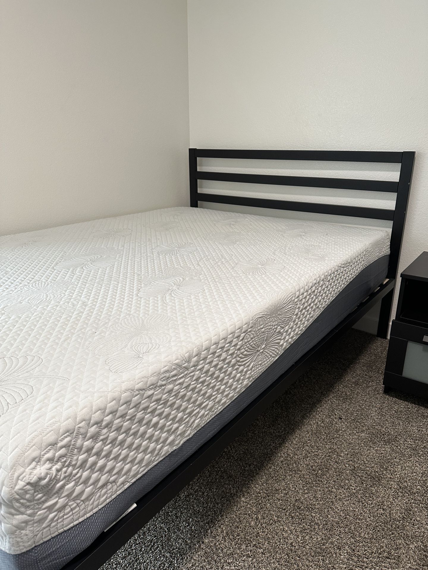 Full Bed Frame And Mattress