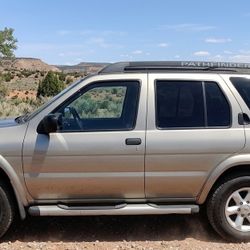2004 Nissan Pathfinder
