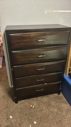 Dresser