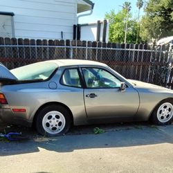 1986 Porsche 944 (tentatively sold)