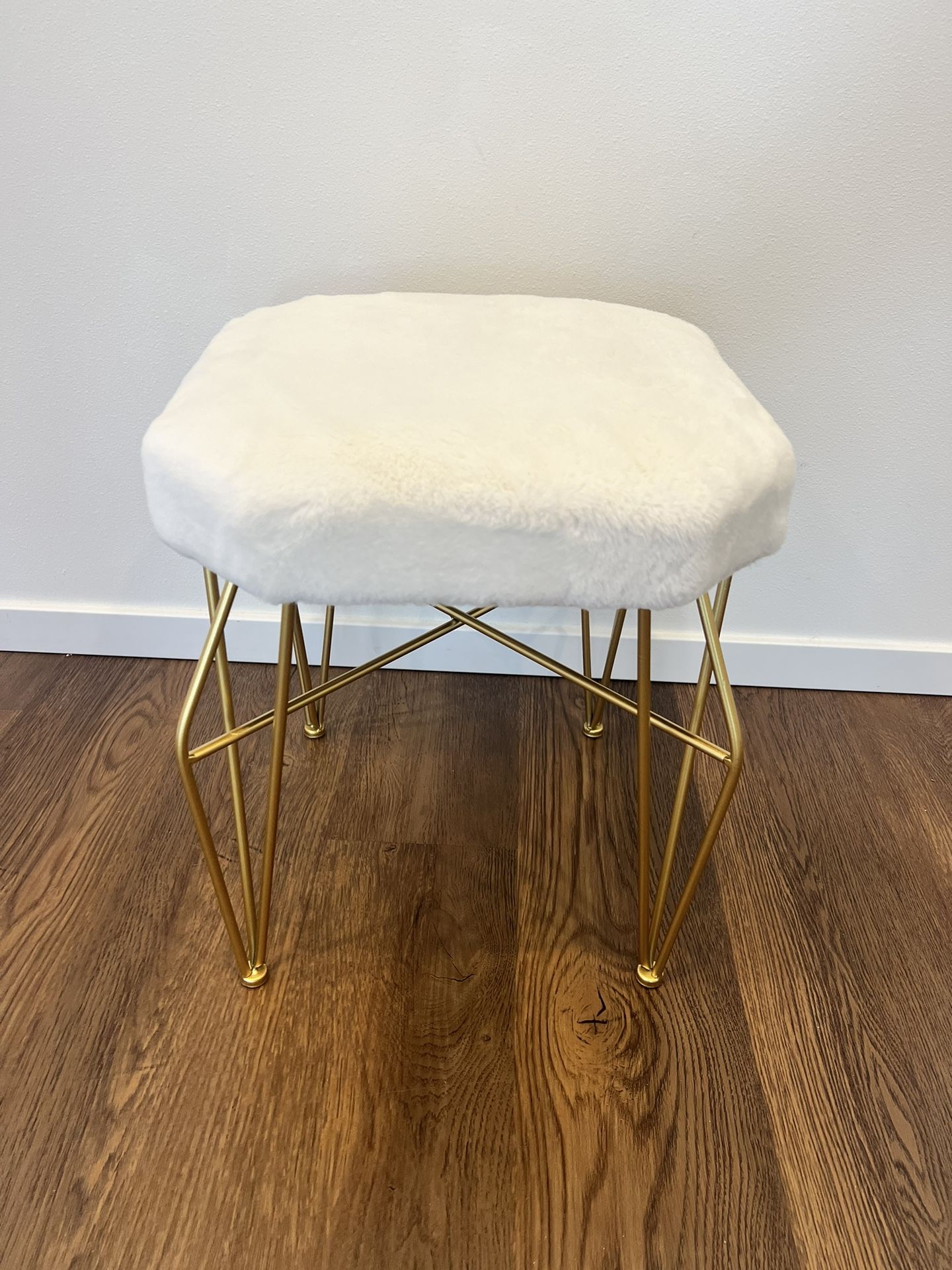 Beautiful White Fur Suede Chair