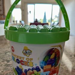 Kids@Work Bucket of Blocks includes 20 Pieces plus 20 Extra Blocks, total of 40 pieces. 