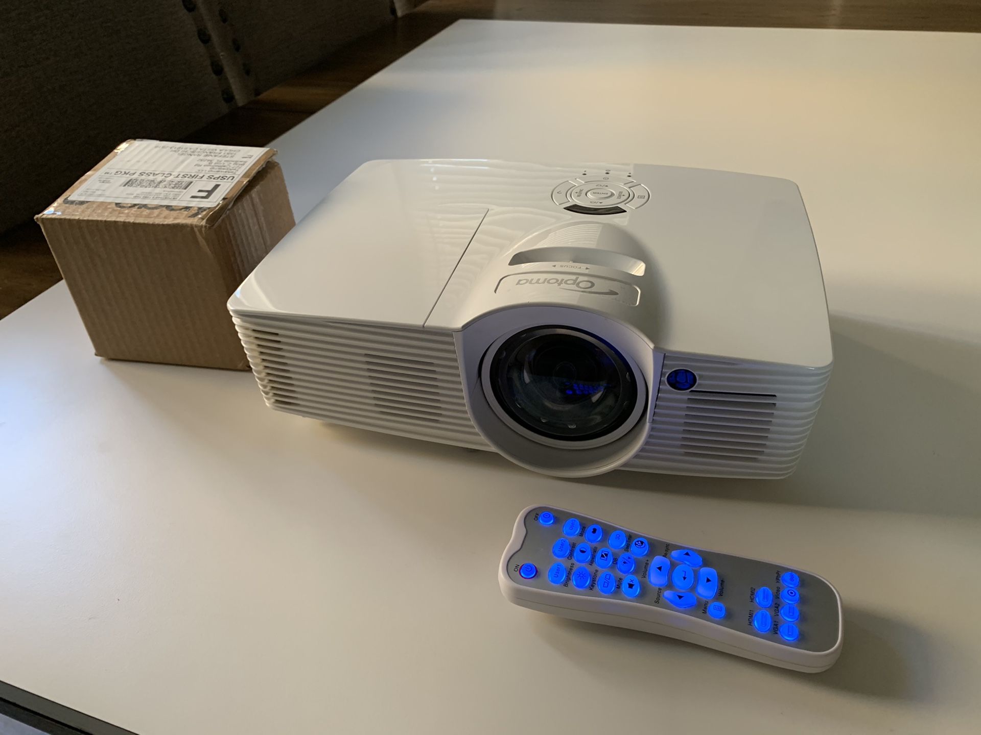 Optoma GT1080 Short Throw Projector