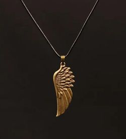 Unisex Feather Pendant Necklace