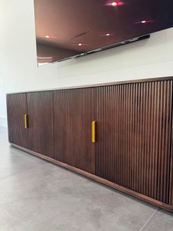 Tv Stand Solid Wood 70 Wide With (4) Doors