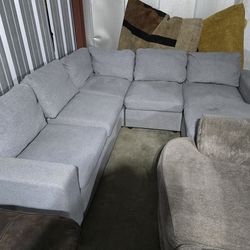 Free Delivery - Gray Lilola sectional