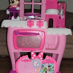 Minnie Mouse Stove and Oven Set