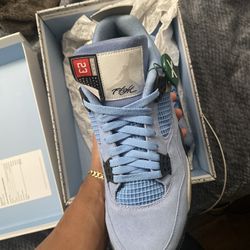 University Blue Jordan 4s 