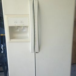 Kenmore Refrigerator 