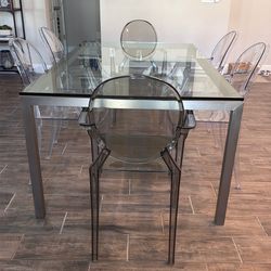 Dinning Set - Modern/Glass