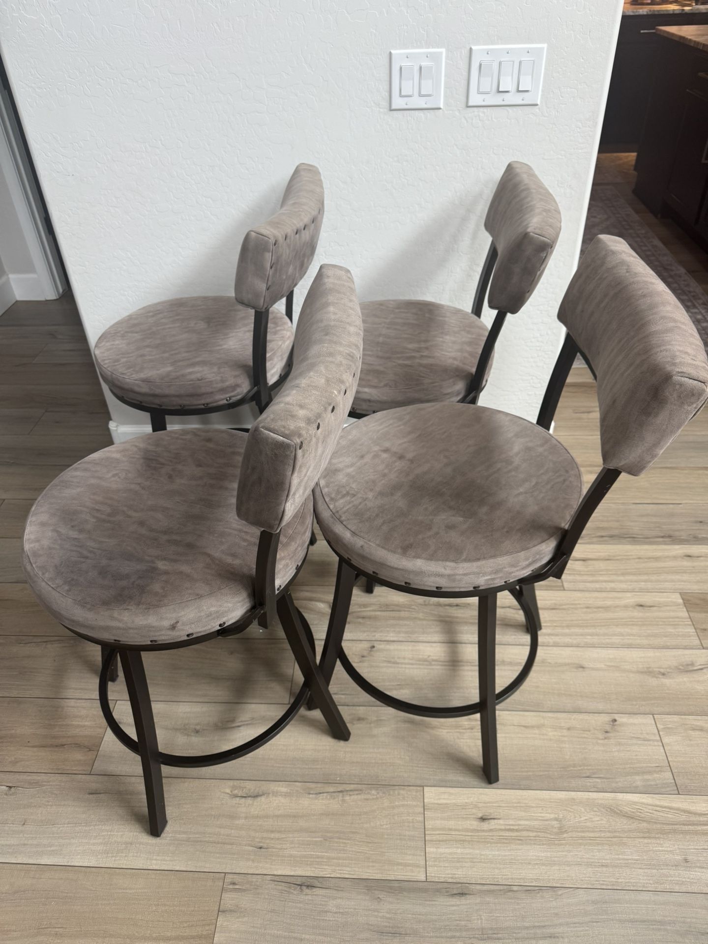 Barstool Chairs