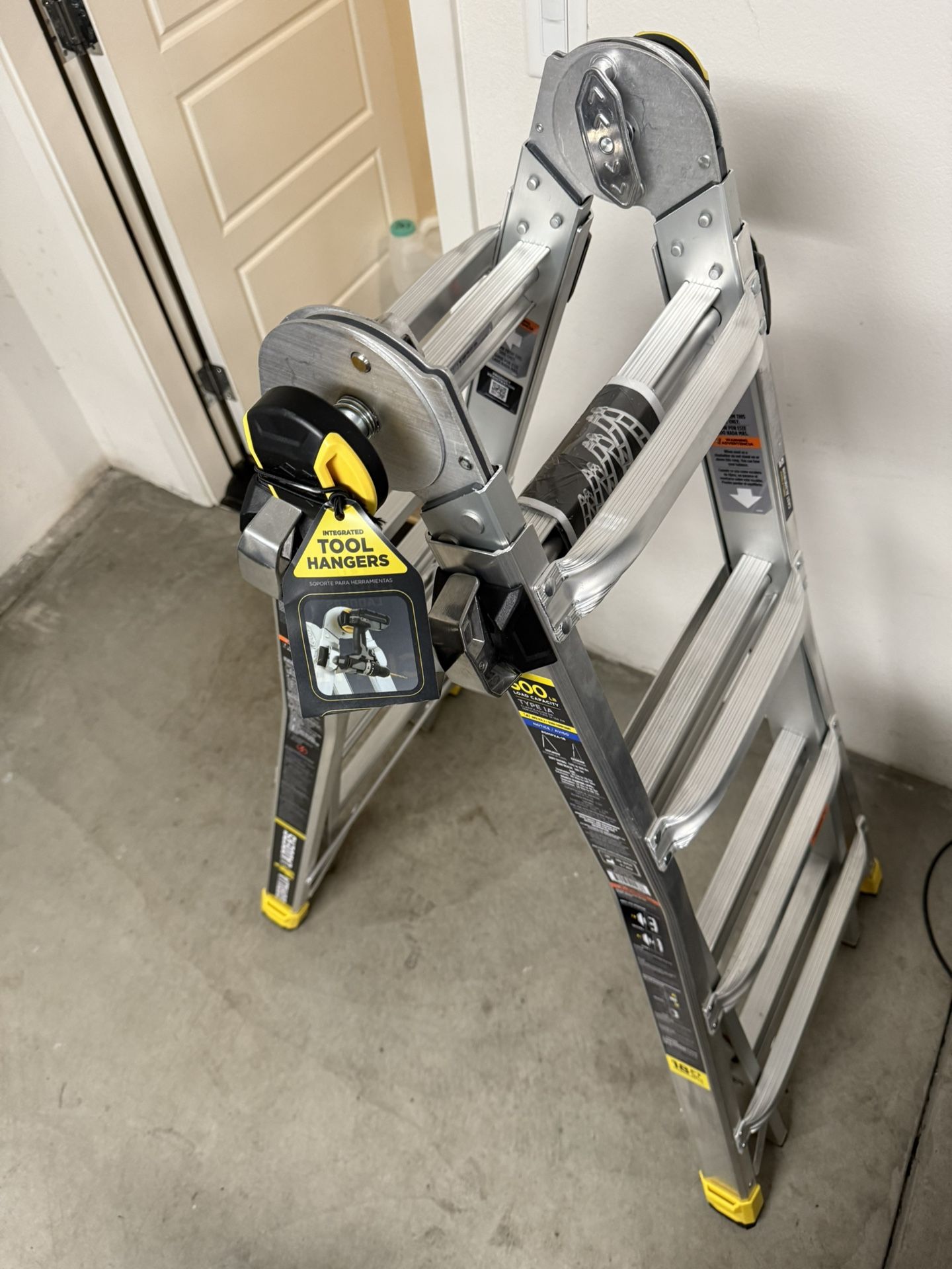 18ft Gorilla Ladders 