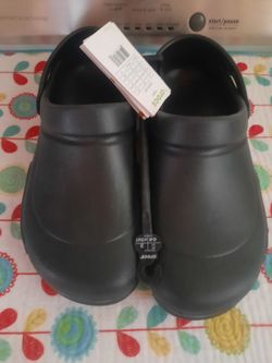 Crocs Size m10 / w11