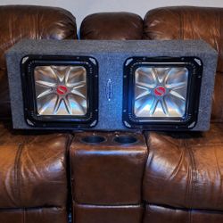 2 12s Kicker Speakers With Boss Amplifier 3000watts 1500rms 