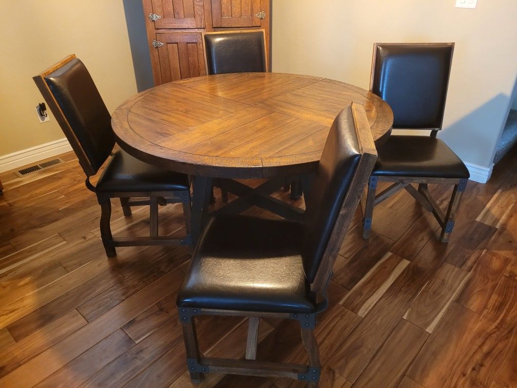 Industrial Style Dining Set