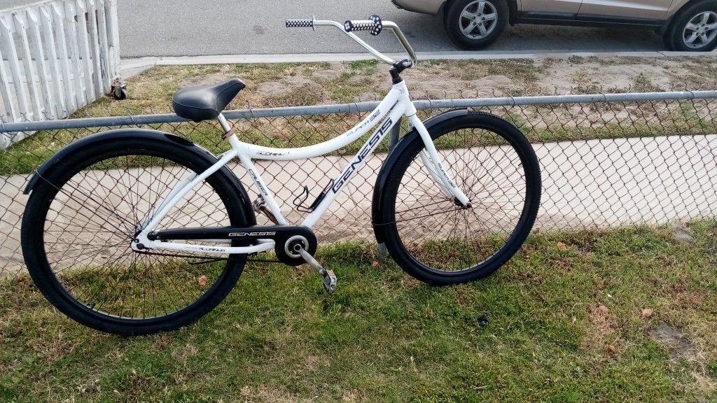 32 store genesis bike