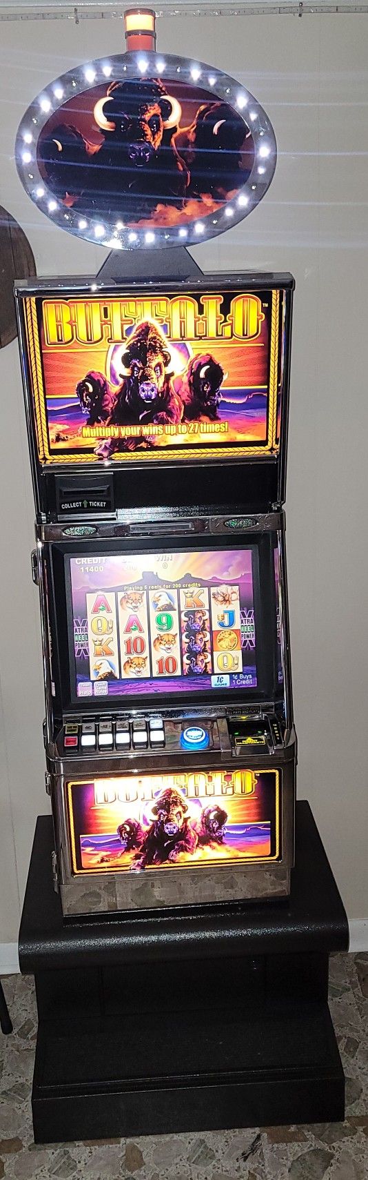 Aristicrat BUFFALO Slot Machine