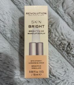 NEW REVOLUTION SKIN BRIGHT BRIGHTENING MAKEUP SERUM $5!!
