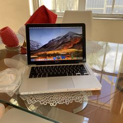 MacBook Pro i5 