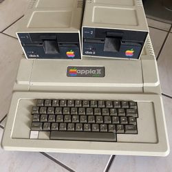 Vintage Apple ll Plus Computer, Paper Shredder