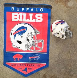Buffalo bill's banner and mini helmet