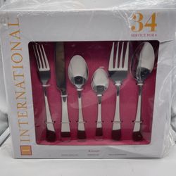 NEW Lifetime by International, stainless, Kinsale pattern 34 Pc. Service For 8