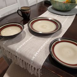 Dinnerware Set