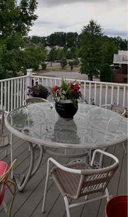 Round table 65”. Very sturdy and beautiful, off white