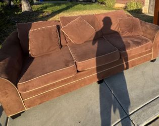 3 seater cloth couch