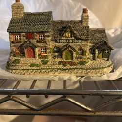 Ddraig Goth Collectible Housing