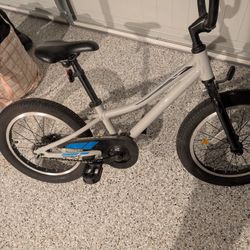 Giant Animator 16 Inch Bike